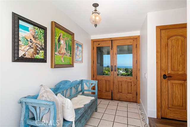 Detail Gallery Image 2 of 26 For 609 Seaward, Corona Del Mar,  CA 92625 - 4 Beds | 3 Baths