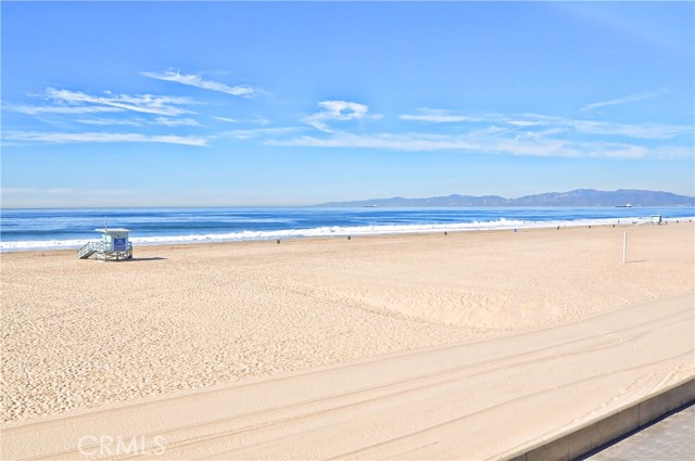 2411 Prospect Avenue, Hermosa Beach, California 90254, 1 Bedroom Bedrooms, ,1 BathroomBathrooms,Residential,Sold,Prospect,PV22093265