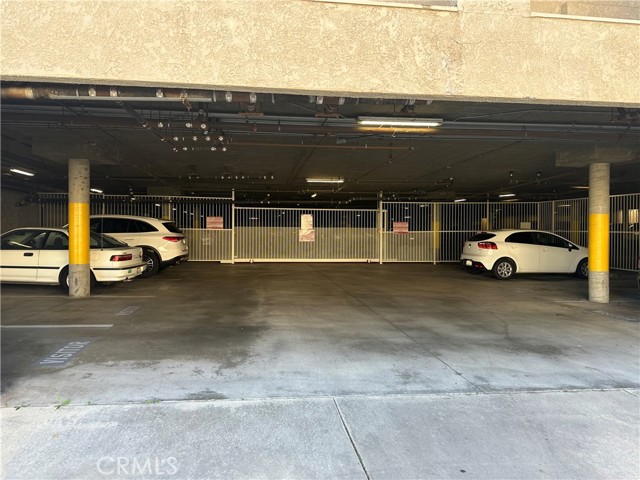 Detail Gallery Image 23 of 24 For 201 Laurel #6,  Brea,  CA 92821 - 2 Beds | 2/1 Baths