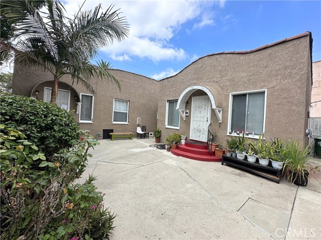 901 N El Centro Avenue, Hollywood CA: https://media.crmls.org/medias/e575c691-79db-401c-aff5-e5678b2ee403.jpg
