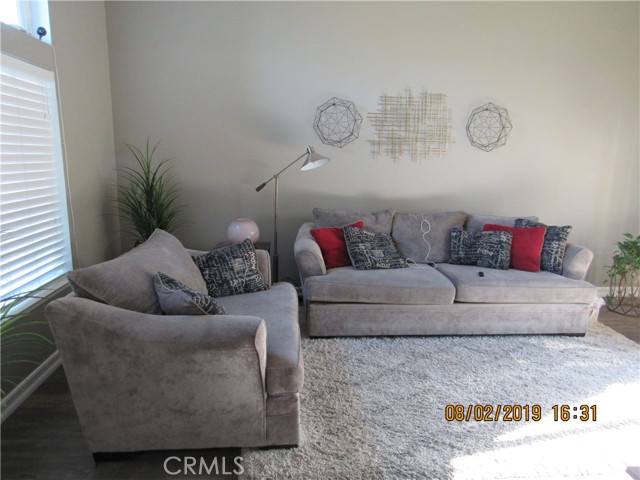 Detail Gallery Image 3 of 22 For 12683 Ninebark St, Moreno Valley,  CA 92553 - 3 Beds | 2/1 Baths