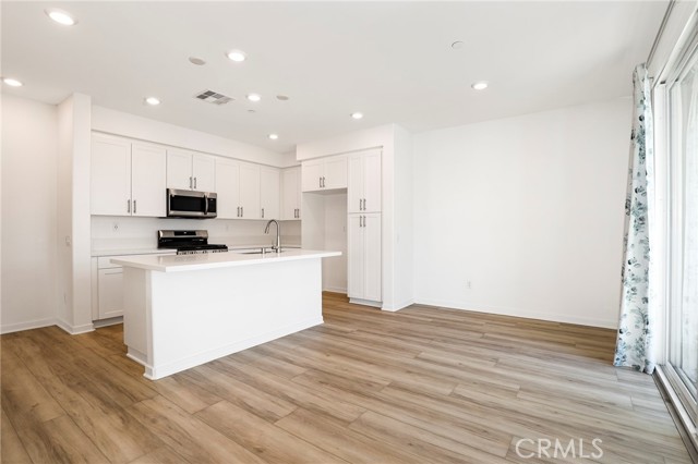 Detail Gallery Image 6 of 34 For 661 Panorama Ln, La Puente,  CA 91744 - 2 Beds | 2/1 Baths
