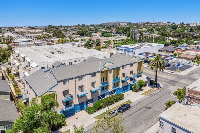 1225 Bennett Avenue, Long Beach CA: https://media.crmls.org/medias/e577b51d-4dc3-4528-aeac-fce6773b9897.jpg