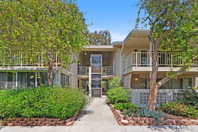 743 Avenida Majorca, Laguna Woods CA: https://media.crmls.org/medias/e577f0c4-594a-4fda-a45e-4ef2dc137e2b.jpg