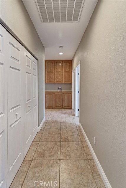 Detail Gallery Image 13 of 49 For 9269 Daisy Rd, Oak Hills,  CA 92344 - 4 Beds | 2/1 Baths
