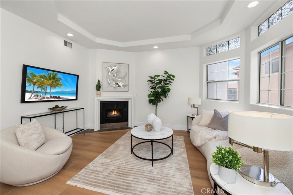 4455 Hazeltine Avenue #103