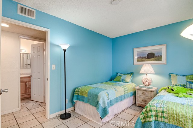Detail Gallery Image 16 of 21 For 110 31st St a,  Newport Beach,  CA 92663 - 2 Beds | 1 Baths