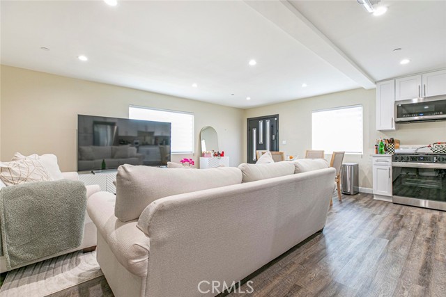 Detail Gallery Image 41 of 64 For 17465 Tuscan Dr, Granada Hills,  CA 91344 - 6 Beds | 5 Baths