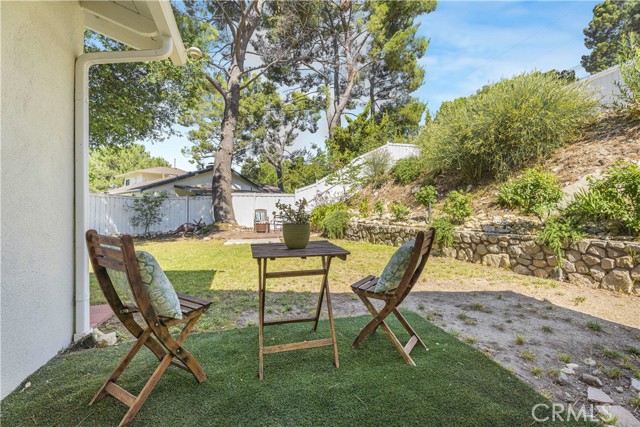 2302 Jayma Lane, La Crescenta CA: https://media.crmls.org/medias/e57a808a-6f07-45be-9a1e-2d403b3f00c8.jpg