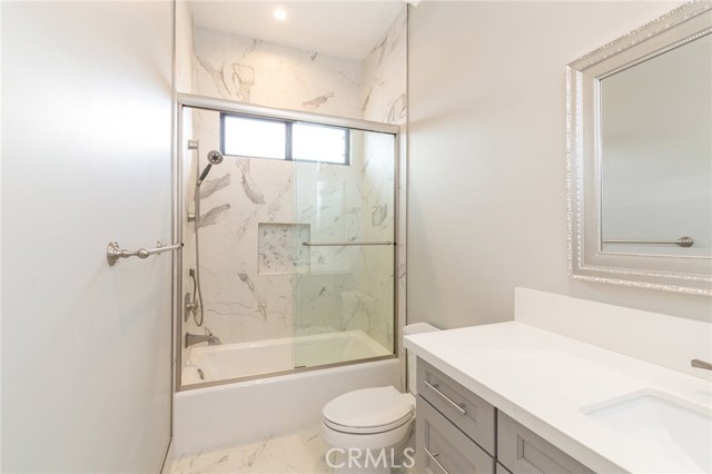 1934 Robinson Street, Redondo Beach, California 90278, 5 Bedrooms Bedrooms, ,2 BathroomsBathrooms,Residential,Sold,Robinson,SB17235587