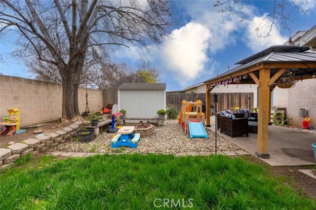 Detail Gallery Image 35 of 47 For 2200 Hanson Ave, Clovis,  CA 93611 - 3 Beds | 2 Baths