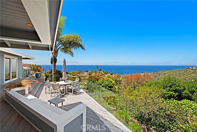 Detail Gallery Image 2 of 22 For 2060 Temple Hills Dr, Laguna Beach,  CA 92651 - 4 Beds | 3 Baths