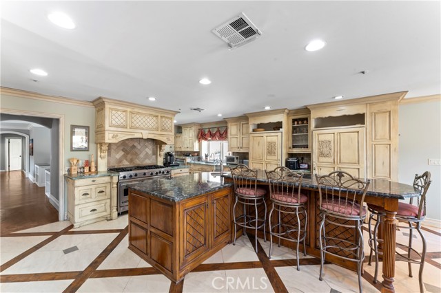 34037 Agua Dulce Canyon Road, Agua Dulce CA: https://media.crmls.org/medias/e57b8a0b-7cd4-4d91-951c-e2f21bcc3e1b.jpg