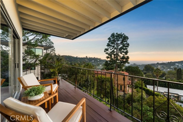 Detail Gallery Image 45 of 75 For 7426 Mulholland Dr, Los Angeles,  CA 90046 - 2 Beds | 2 Baths