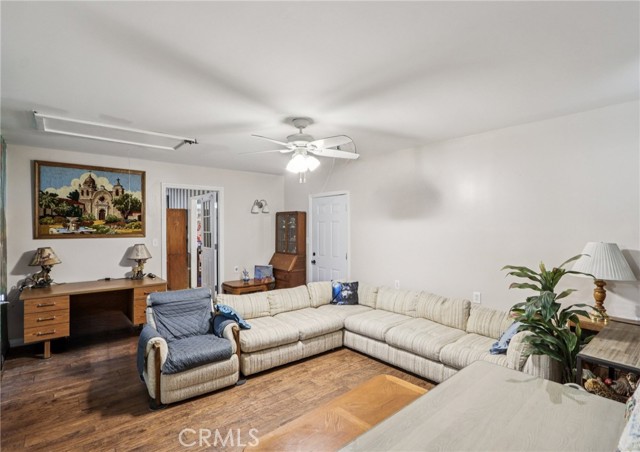 28201 Portsmouth Drive, Menifee CA: https://media.crmls.org/medias/e57c672e-acbd-43ab-b26a-ece447c1e2f0.jpg