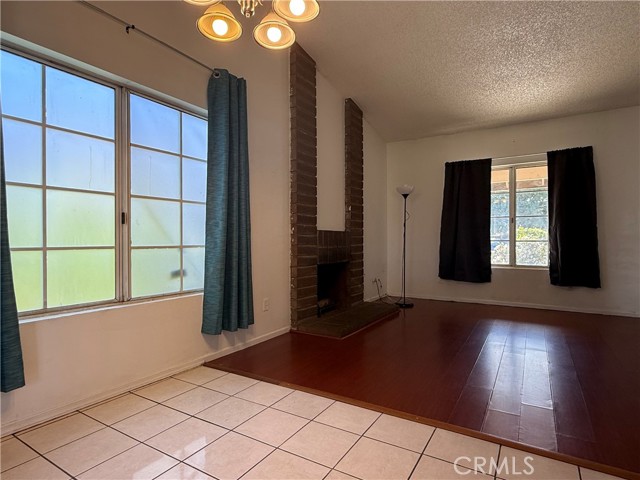 Detail Gallery Image 8 of 25 For 23850 Suncrest, Moreno Valley,  CA 92553 - 4 Beds | 2 Baths