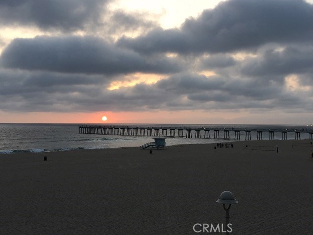 840 The Strand 101 Hermosa Beach, California Wake up to views of the beach and ocean breezes... or have some wine while watching the beautiful sunsets. Fully furnished, Oceanfront Beach Studio, right on the waterfront in Hermosa Beach called, "THE STRAND". Just a few blocks South from the Pier with numerous shops, bars, and restaurants. Quiet, professional building in a quaint little beach community close to Silicon Beach, LAX, and more. This studio is an oceanfront, corner unit located on the first floor. It is beautifully decorated and equipped with nice quality furnishings. It has a queen size bed, nightstand, full size leather couch, coffee table, dresser, and walk in closet. There is a built in bar counter for dining/working surrounding a spacious kitchen and nice size three piece bathroom with shower/tub, toilet and sink. We are very unique building along the water and in between multi-million-dollar homes. Here is your chance to live on “The Strand” in the South Bay! Secured smart lock entry for your convenience. Amenities include sauna, pool table, patio tables and chairs. ALL BILLS PAID: Utilities are included. (water, trash, gas, electric). Complimentary wireless internet and HD Direct TV services. Other units in the complex coming available soon.
Studio range from $1750 up to $3000/m.
One bedrooms start at $3150 up to $3500/m. Flexible leases available however pricing is based on a standard 12-month lease.
We are a pet free community.
Please contact us for more details.