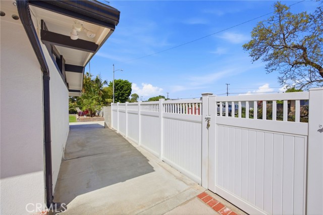 Detail Gallery Image 18 of 65 For 12321 Moana Way, Garden Grove,  CA 92840 - 4 Beds | 3 Baths