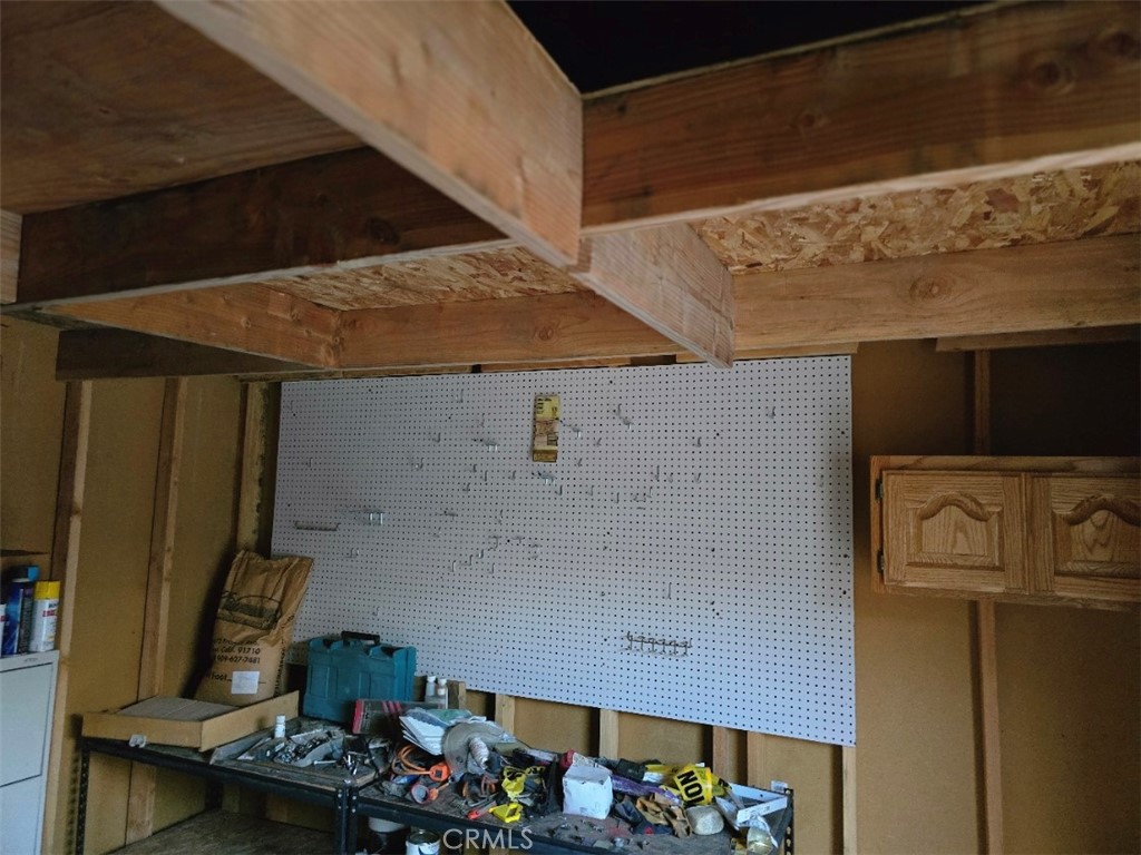 https://media.crmls.org/medias/e57d8cf5-7b47-47d1-98c5-19e6fd7de30d.jpg?preset=X-Large