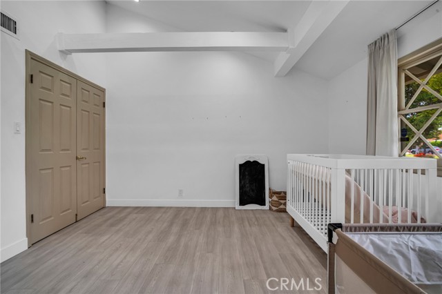 Detail Gallery Image 20 of 39 For 19710 Henshaw St, Woodland Hills,  CA 91364 - 4 Beds | 4 Baths