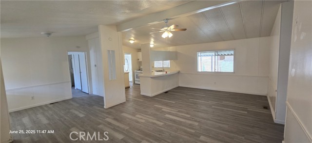 10129 Wrangler Way, Corona CA: https://media.crmls.org/medias/e57dd494-6a6f-4a73-9cf0-5e8073a3d1cc.jpg