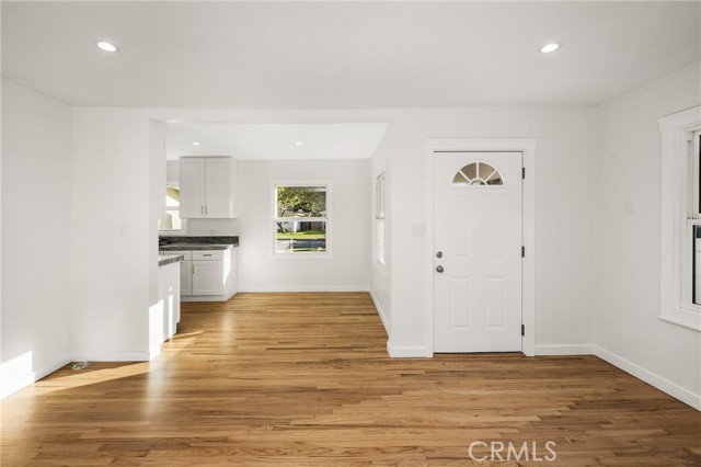 Detail Gallery Image 6 of 31 For 425 E Everett, Orange,  CA 92867 - 3 Beds | 1 Baths