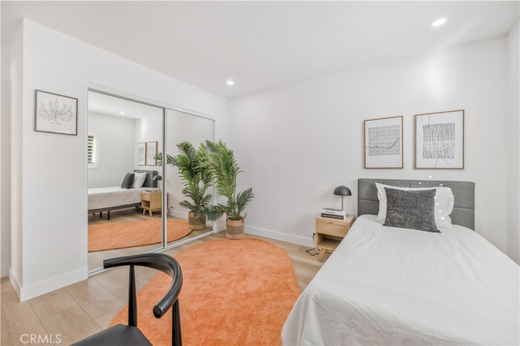 MLS #OC25274271 image #16