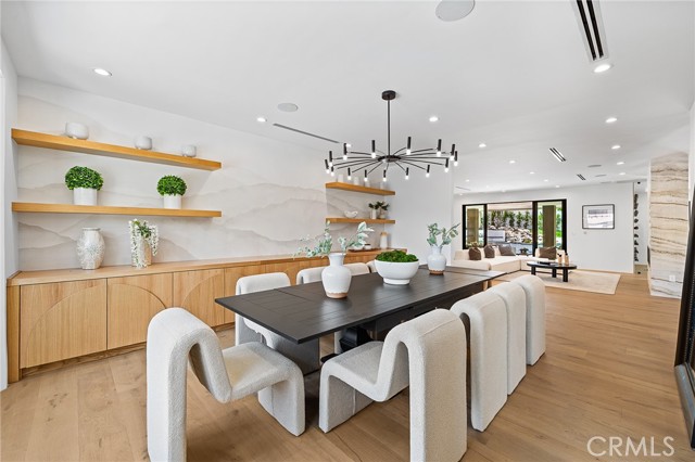 19750 Wells Drive, Woodland Hills CA: https://media.crmls.org/medias/e57eed6e-74f5-4d62-80b4-b26c926e7653.jpg