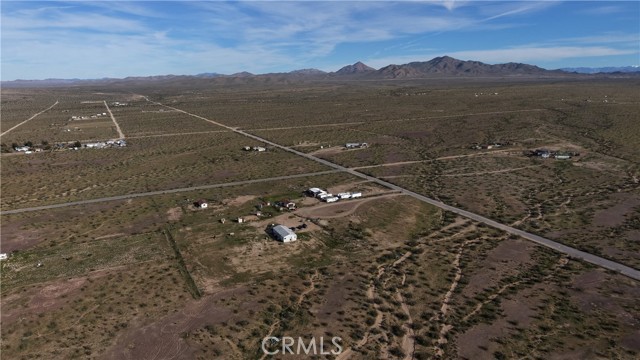 19032 Bonanza Trail, Helendale CA: https://media.crmls.org/medias/e57f6aca-8f7b-4b3c-be99-6ba34959e792.jpg