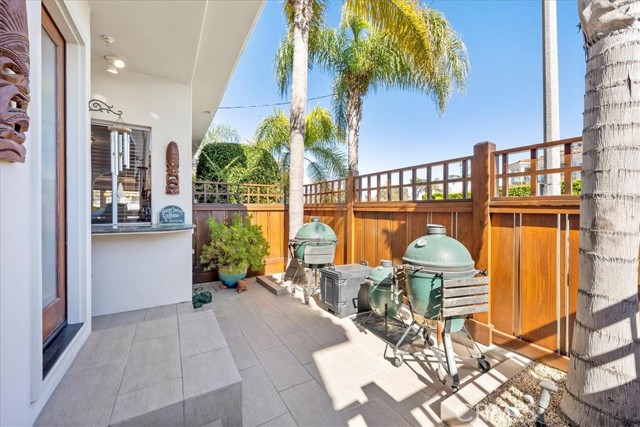 618 ruby, Redondo Beach, California 90277, 4 Bedrooms Bedrooms, ,3 BathroomsBathrooms,Residential,Sold,ruby,SB22013009