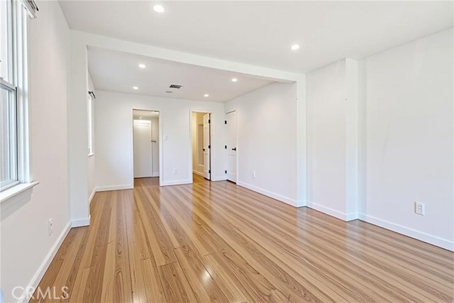 Detail Gallery Image 10 of 54 For 6530 Denver, Los Angeles,  CA 90044 - – Beds | – Baths