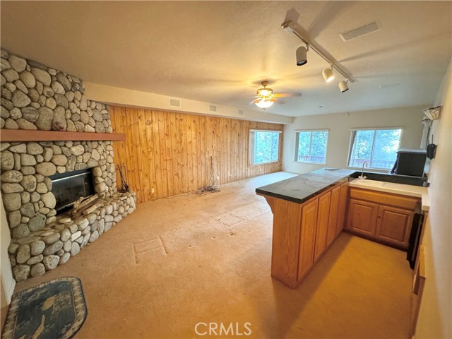 Detail Gallery Image 8 of 20 For 801 Jagerhorn Dr, Lake Arrowhead,  CA 92352 - 3 Beds | 2/1 Baths