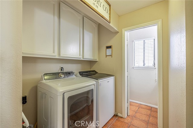 13290 Riverview Drive, Victorville CA: https://media.crmls.org/medias/e5808dcf-ecc0-42dc-80fa-1471688000cf.jpg