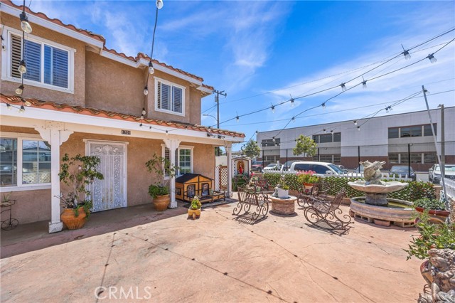Detail Gallery Image 4 of 39 For 1709 S Townsend St, Santa Ana,  CA 92704 - 4 Beds | 2/1 Baths