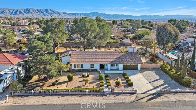Detail Gallery Image 3 of 58 For 13027 Quapaw, Apple Valley,  CA 92308 - 4 Beds | 3/1 Baths