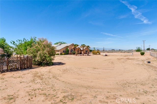 Detail Gallery Image 43 of 55 For 23465 Cherokee Rd, Apple Valley,  CA 92307 - 5 Beds | 3/1 Baths