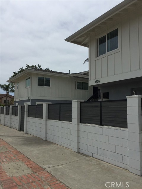 Front Image Thumbnail for CROC25271583