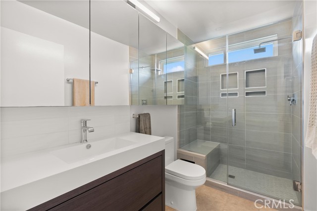 Detail Gallery Image 22 of 43 For 20442 Harbor Isle Ln, Huntington Beach,  CA 92646 - 3 Beds | 2 Baths