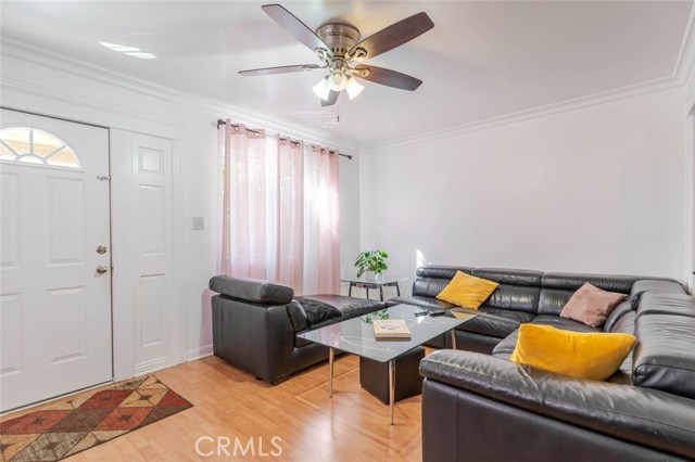 Detail Gallery Image 4 of 16 For 5253 Fountain Ave, Los Angeles,  CA 90029 - 1 Beds | 1 Baths