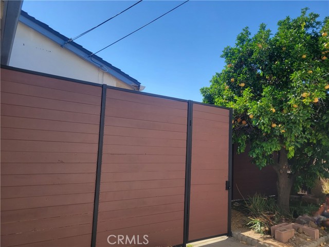 Detail Gallery Image 23 of 25 For 21753 Romar St, Chatsworth,  CA 91311 - 2 Beds | 2 Baths