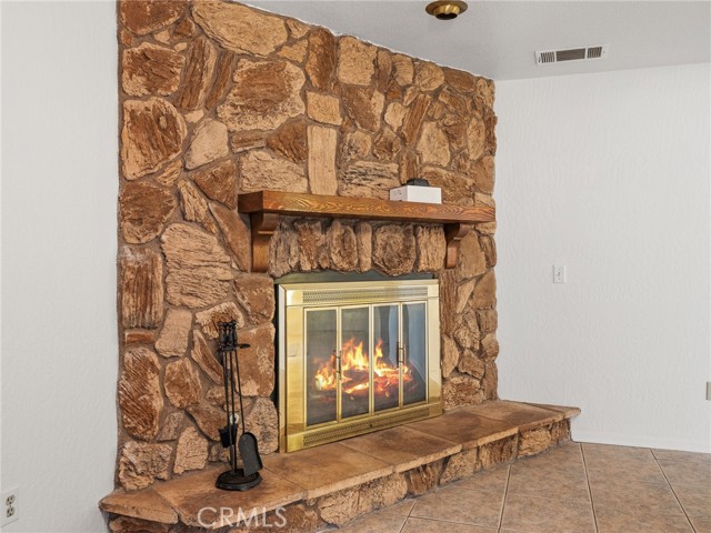 Detail Gallery Image 12 of 43 For 11935 Wapato Rd, Apple Valley,  CA 92308 - 4 Beds | 2 Baths