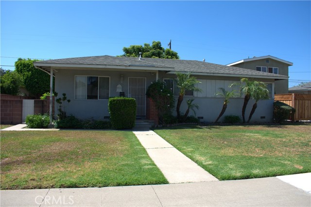 1522 E Broadway, Anaheim CA: https://media.crmls.org/medias/e5839fff-2381-48d5-ac2d-07d9d778770b.jpg