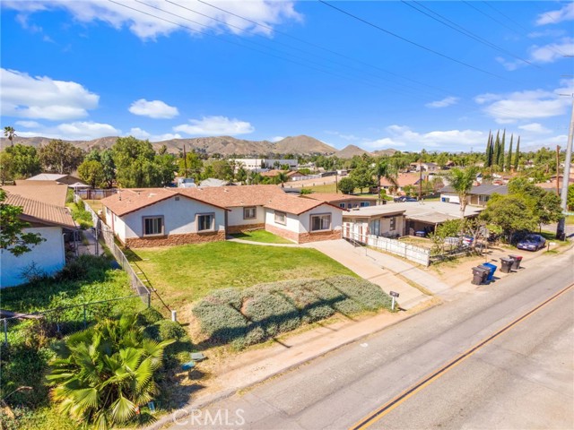 Detail Gallery Image 6 of 47 For 5382 Crest, Riverside,  CA 92503 - 4 Beds | 1/1 Baths