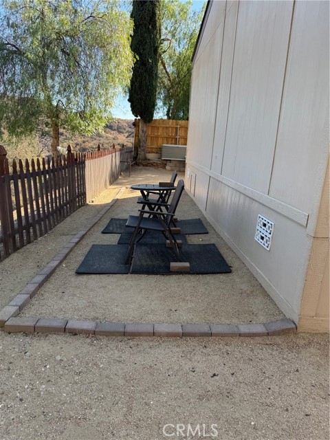 30000 Hasley Canyon Road, Castaic CA: https://media.crmls.org/medias/e584bb89-ec7d-497b-b1c0-71996e70a710.jpg