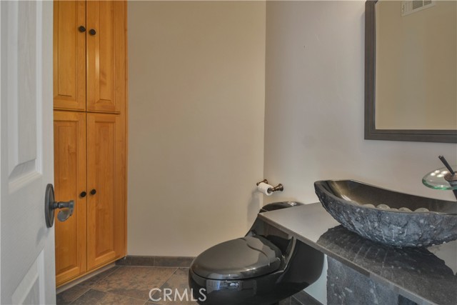 Detail Gallery Image 13 of 37 For 237 E Zermat Dr, Crestline,  CA 92325 - 4 Beds | 3/1 Baths