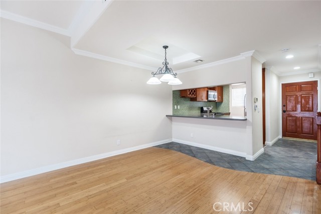 Detail Gallery Image 7 of 30 For 14631 Dickens St #7,  Sherman Oaks,  CA 91403 - 2 Beds | 2/1 Baths