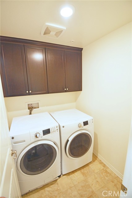 Detail Gallery Image 25 of 41 For 8765 Festival St, Chino,  CA 91708 - 4 Beds | 3/1 Baths