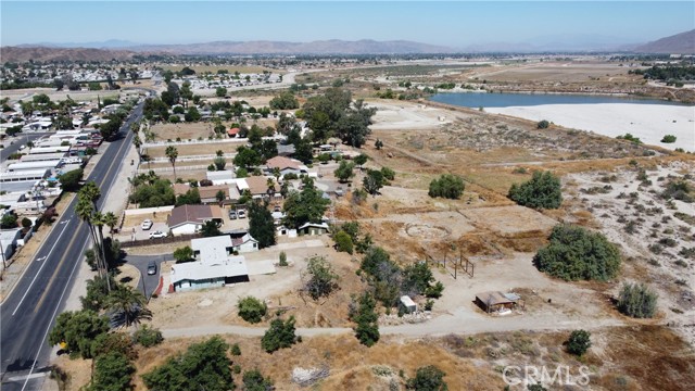 Detail Gallery Image 27 of 27 For 43498 Cedar Ave, Hemet,  CA 92544 - 2 Beds | 2 Baths