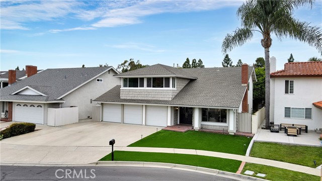 15061 Glass Circle, Irvine CA: https://media.crmls.org/medias/e5858c8d-f671-41bb-98e3-1ee0e8e5e612.jpg