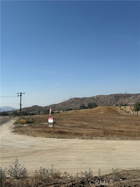 25 Juniper flats road, Nuevo CA: https://media.crmls.org/medias/e585bdd5-d987-4409-902b-6bca21f7682b.jpg